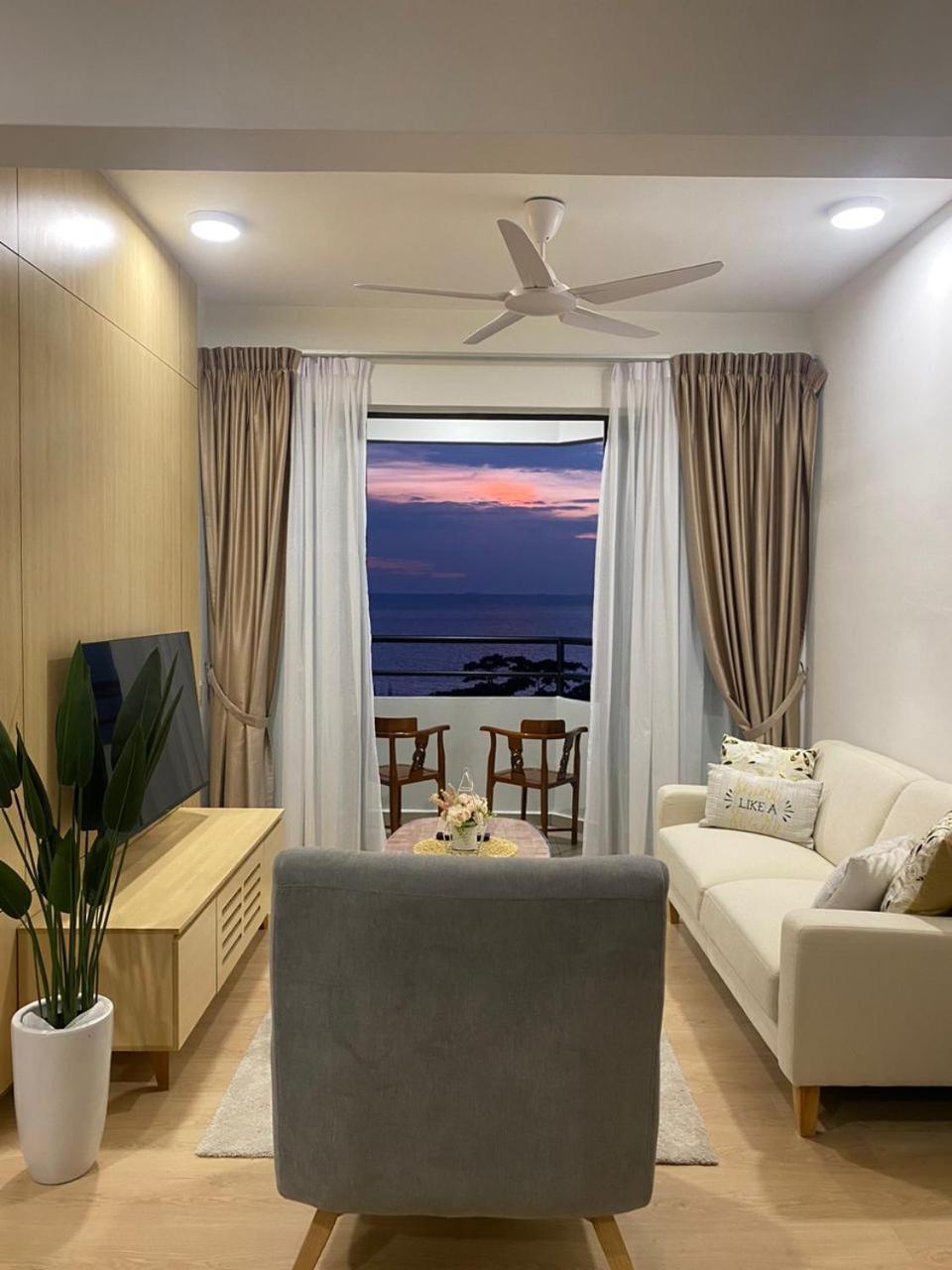 Pantai Puteri Melaka - Seaview 2 Bedroom Tanjung Kling Exterior foto